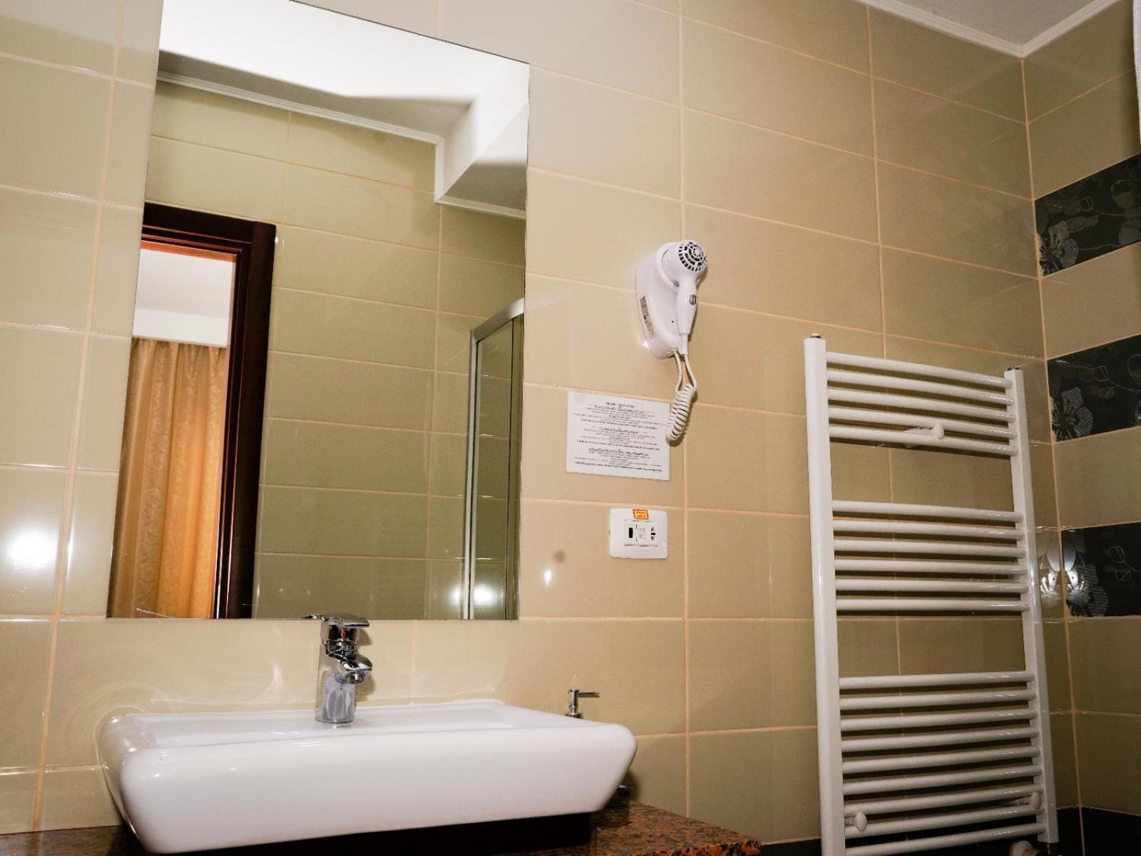 Hotel Criss Βουκουρέστι Εξωτερικό φωτογραφία