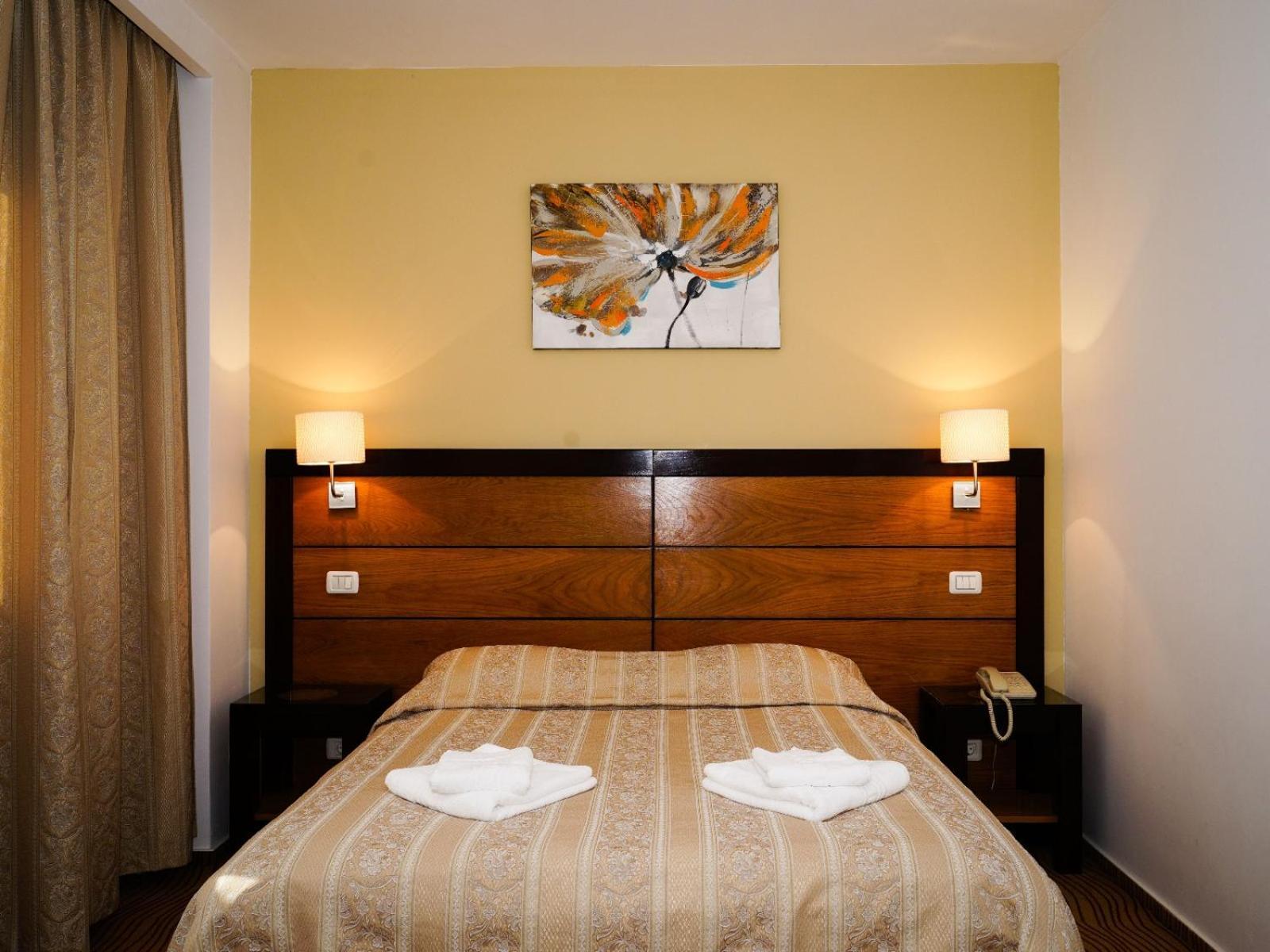Hotel Criss Βουκουρέστι Εξωτερικό φωτογραφία
