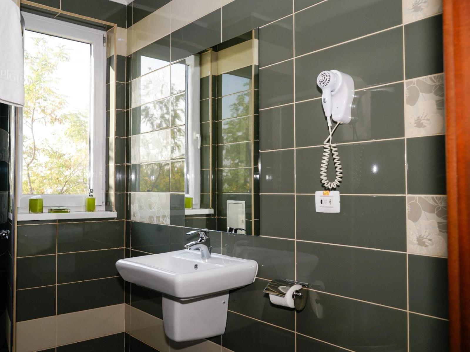 Hotel Criss Βουκουρέστι Εξωτερικό φωτογραφία