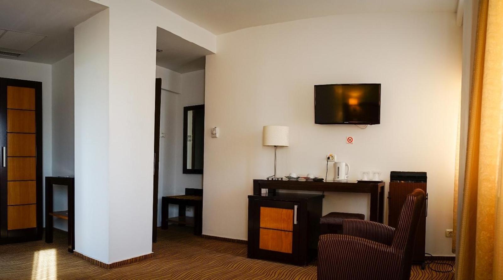 Hotel Criss Βουκουρέστι Εξωτερικό φωτογραφία