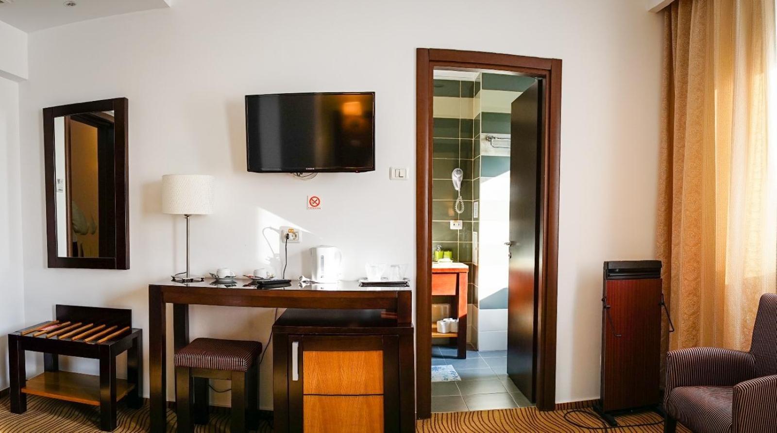 Hotel Criss Βουκουρέστι Εξωτερικό φωτογραφία